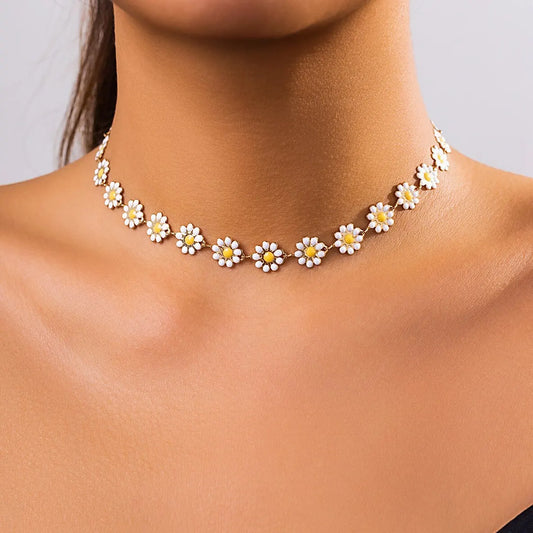 Kpop Flower Short Choker Chain Necklace