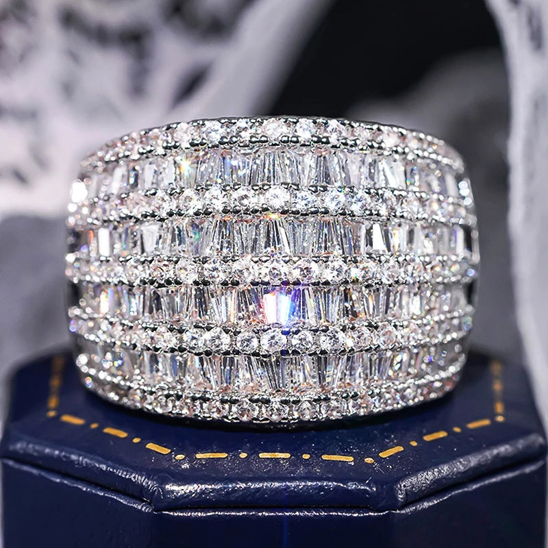 Huitan Charming Inlaid Bright Cubic Zirconia Silver Rings