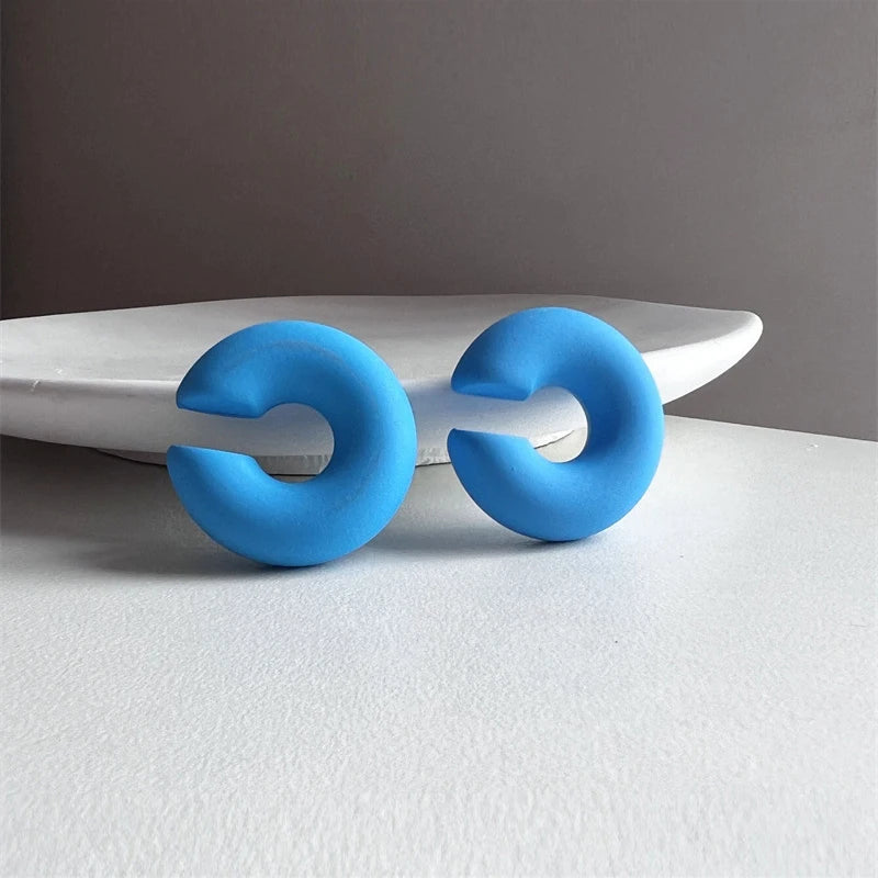 DANA Round Circle Clip Earrings