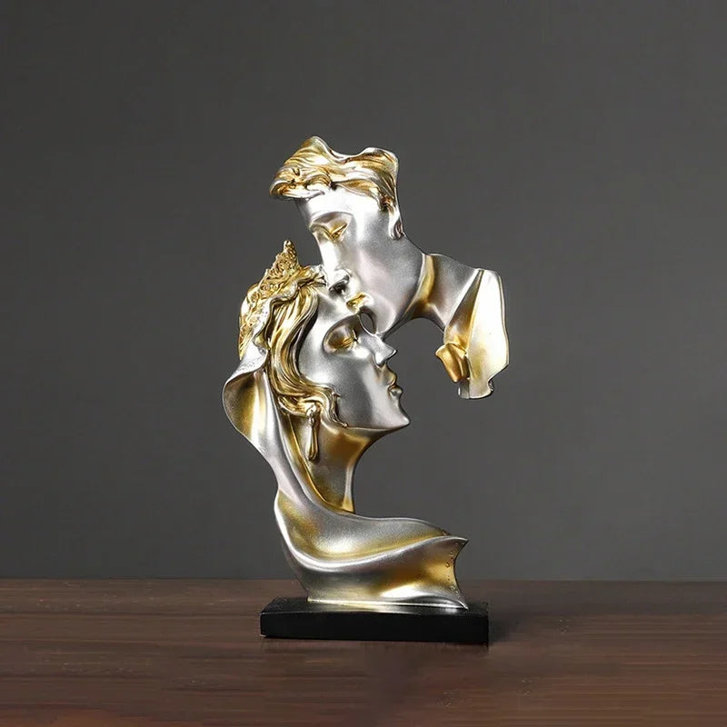 Mini Resin Lovers Statue Figurine Kissing Posture Model Craft Sculpture