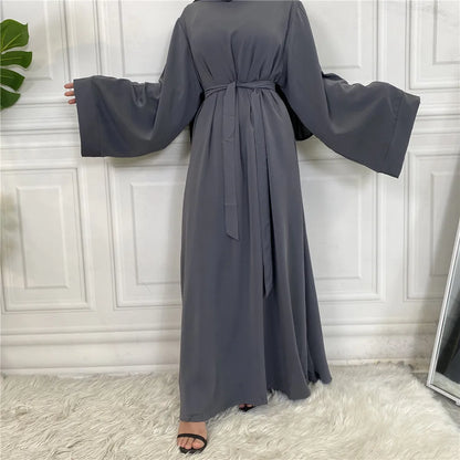 عباية وقفطان طويلة بطابع اسلامي 