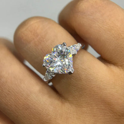 DANA 1-4Carat Heart Shape Moissanite Ring