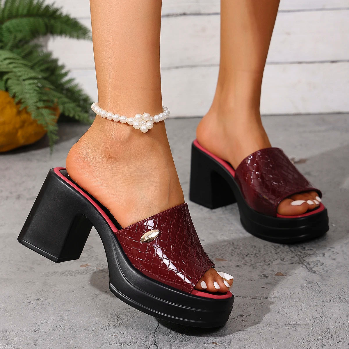Soft Leather Heeled Peep Toe Slipper