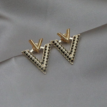 Sight Luxury Metal Letter V Stud Earrings