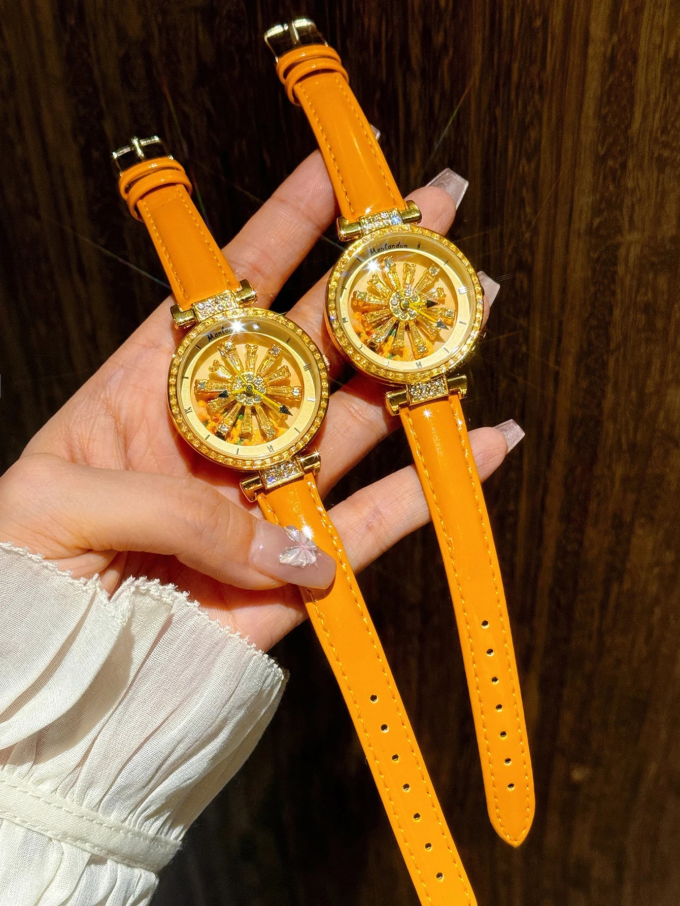 Rhinestones Sunflower Rotating Dial Watch
