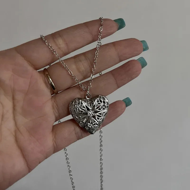 Romantic Heart Photo Locket Frame Pendant Necklace