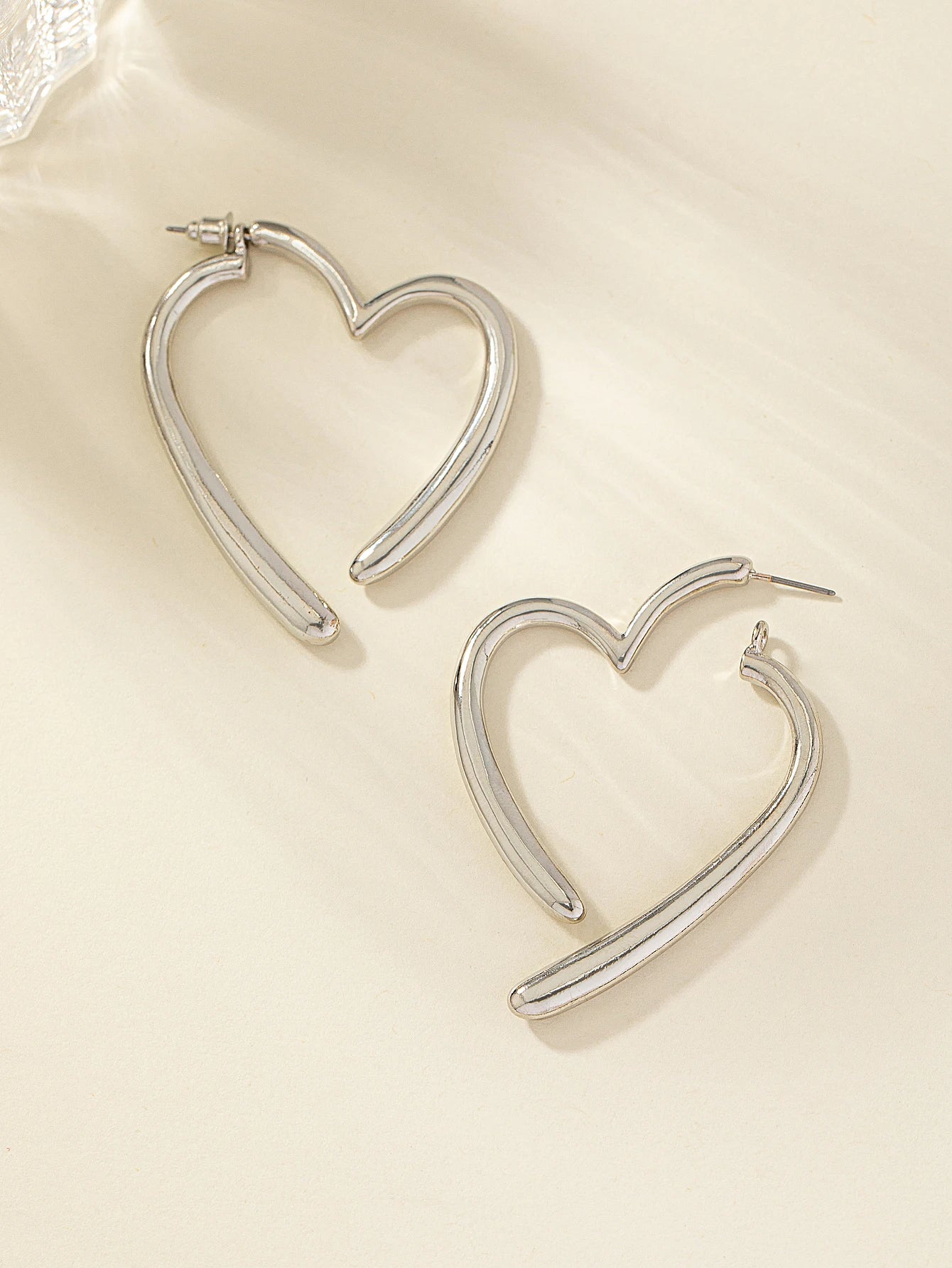 Exquisite Personalized Heart-Shaped Earrings