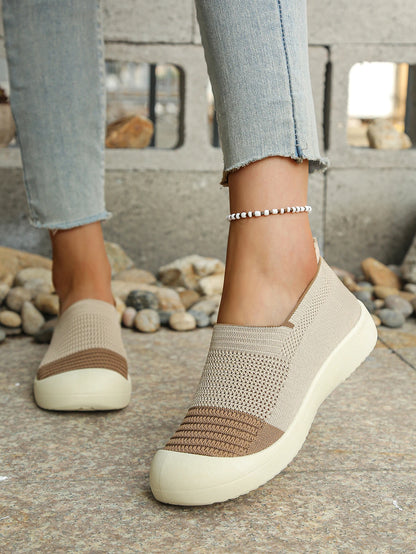 Retro Dual-tone Slip-on Breathable Soft Shoes