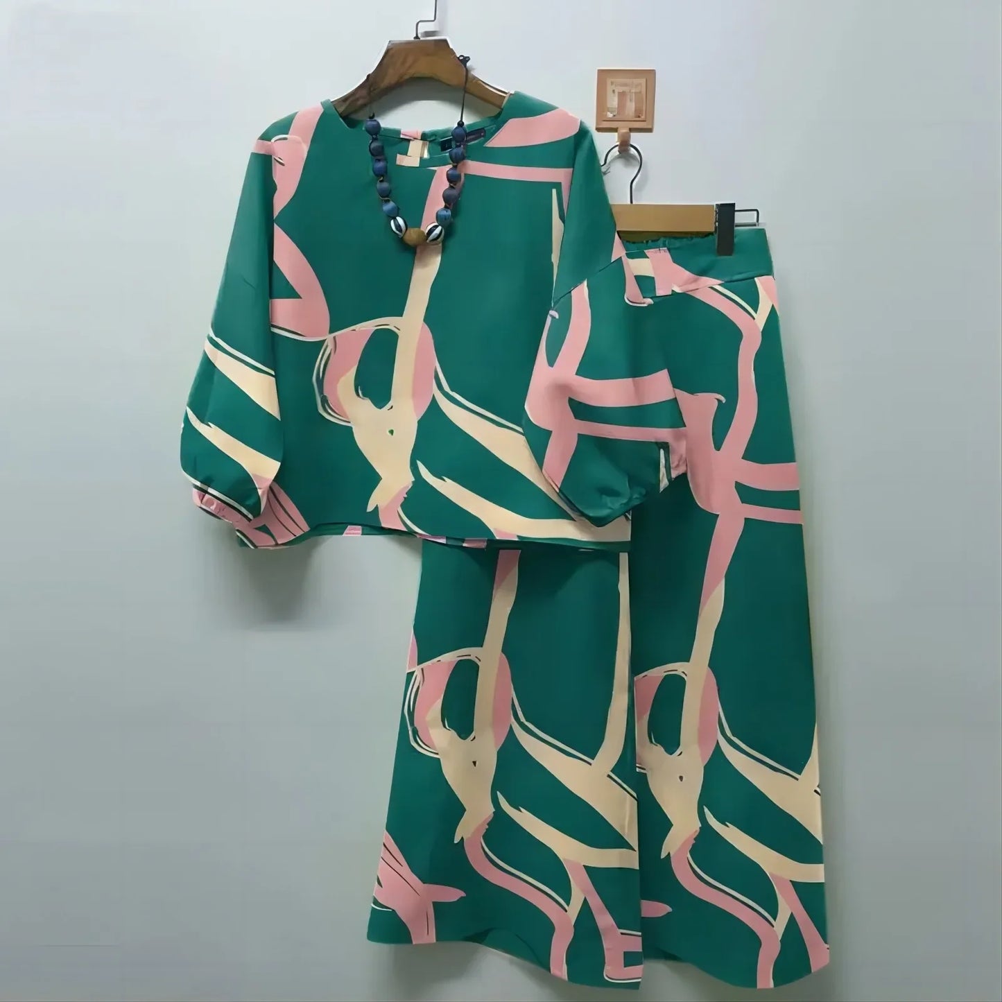 Elegant Geometric Print Matching Bohemian Set