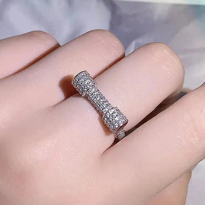 Huitan Finger-ring Luxury Paved Cubic Zirconia Bling Bling Rings
