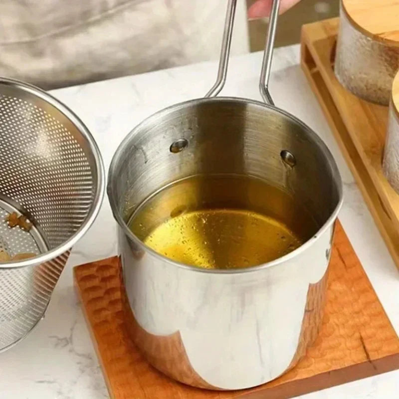 Stainless Steel Fryer with Filter Screen Household Small Oil Pot