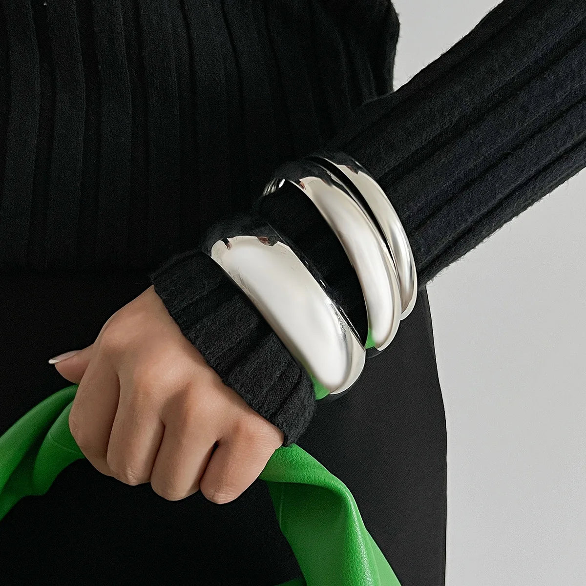4Pcs Set Simple Punk Metal Round Bangles Set