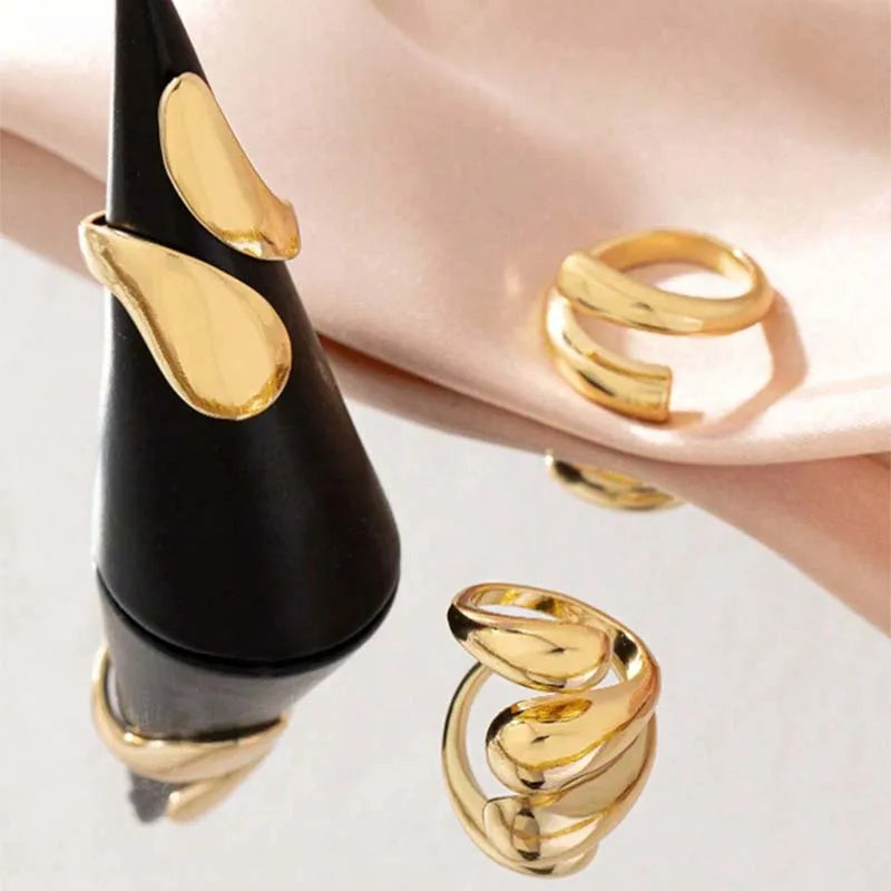 مجموعة من 3 خواتم ذهبية عتيقة على شكل قطرة ماء