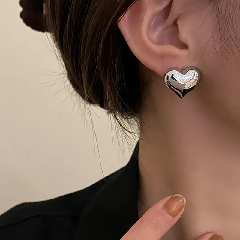 DANA Love Heart Shaped Stud Earrings