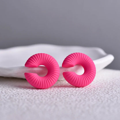 DANA Round Circle Clip Earrings