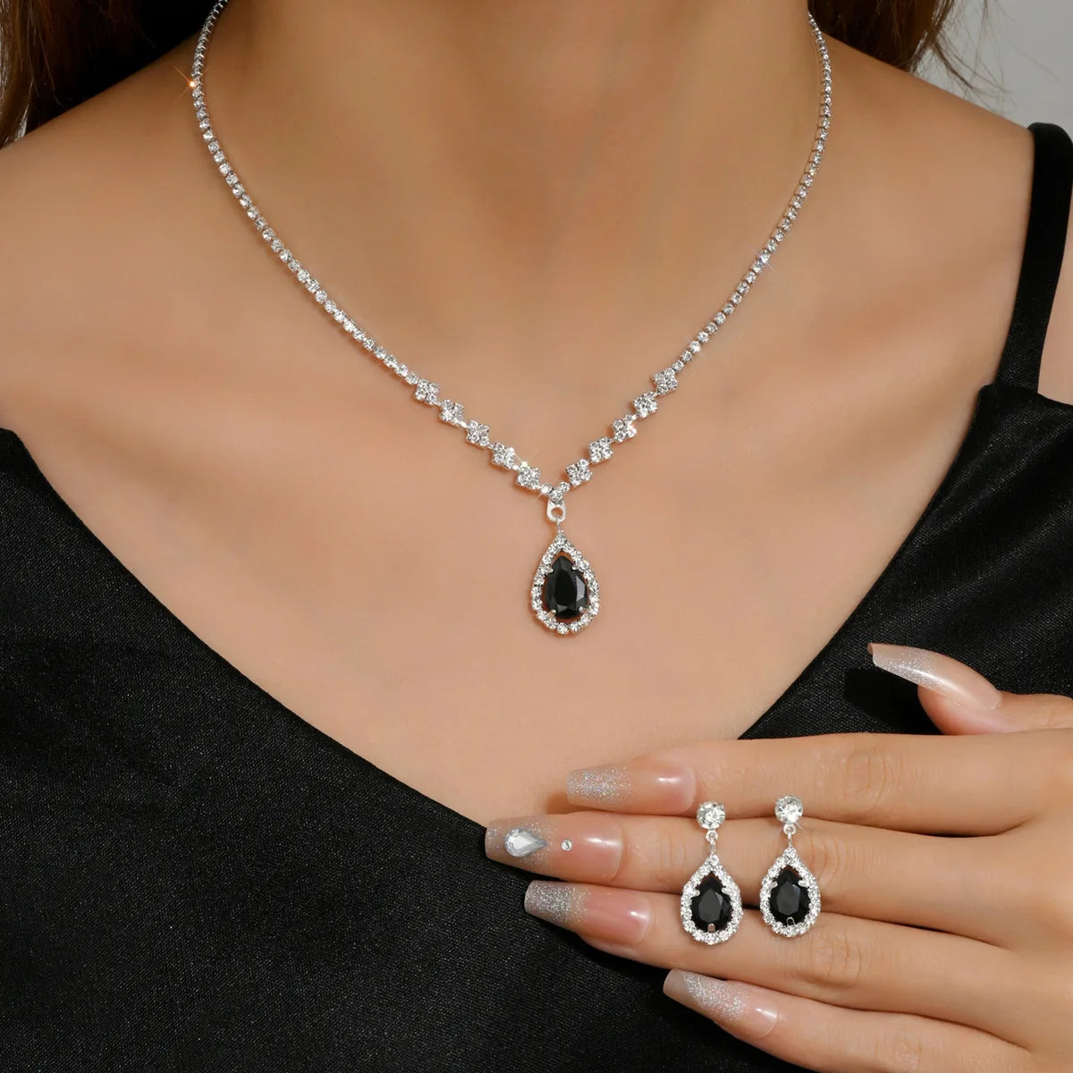 Droplet Necklace Banquet Set