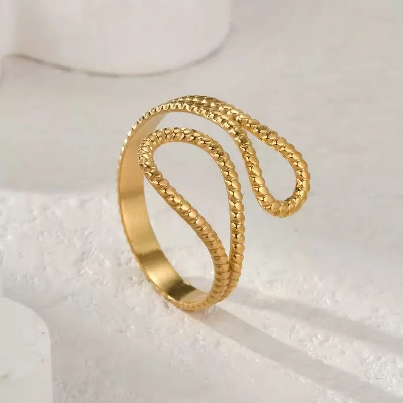 DANA Three-dimensional M Letter Ring