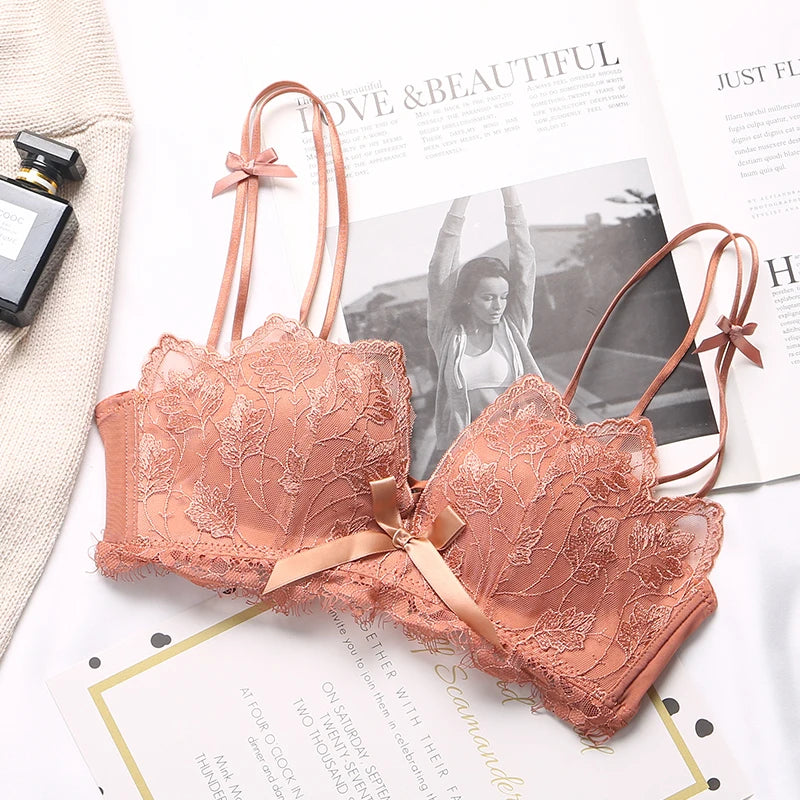 حمالة صدر مثيرة مطرزة بالزهور من الدانتيل