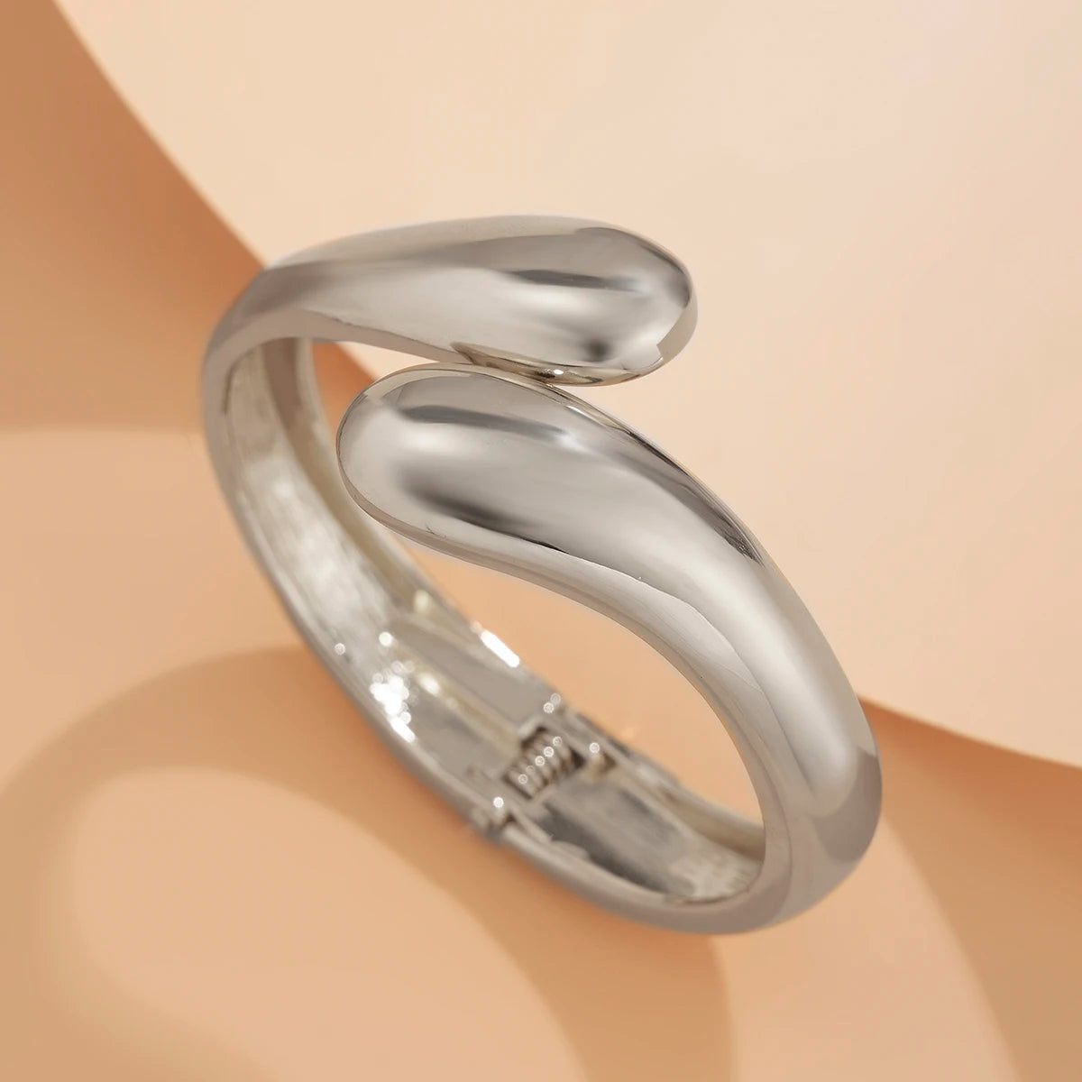 DANA Smooth Water Drop Geometric Bracelets