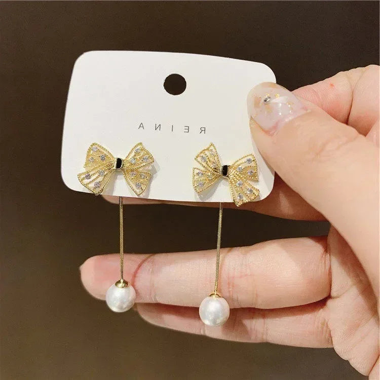 Exaggerated Leaf Flower Hoop Earrings