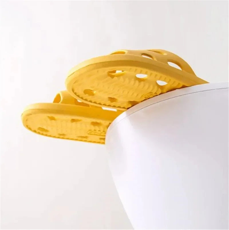 Leaky Bathroom Bathing Slippers