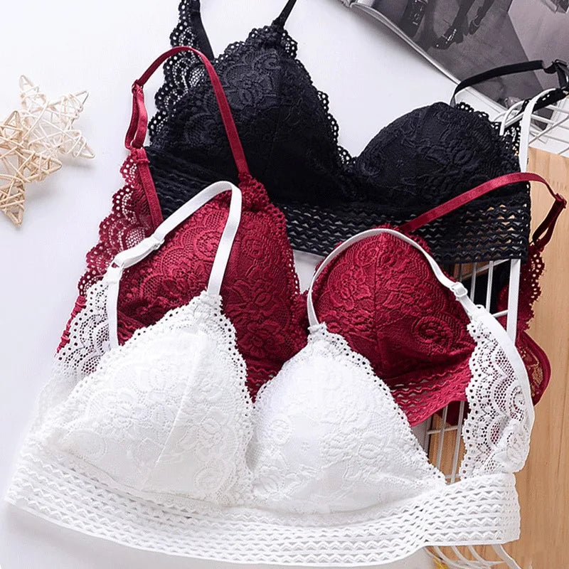 حمالات صدر مثيرة من الدانتيل بفتحة على شكل حرف V عميقة وقابلة للتنفس