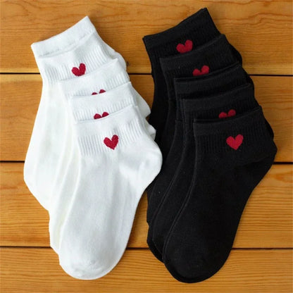 5 pares de preciosos calcetines de algodón con corazones