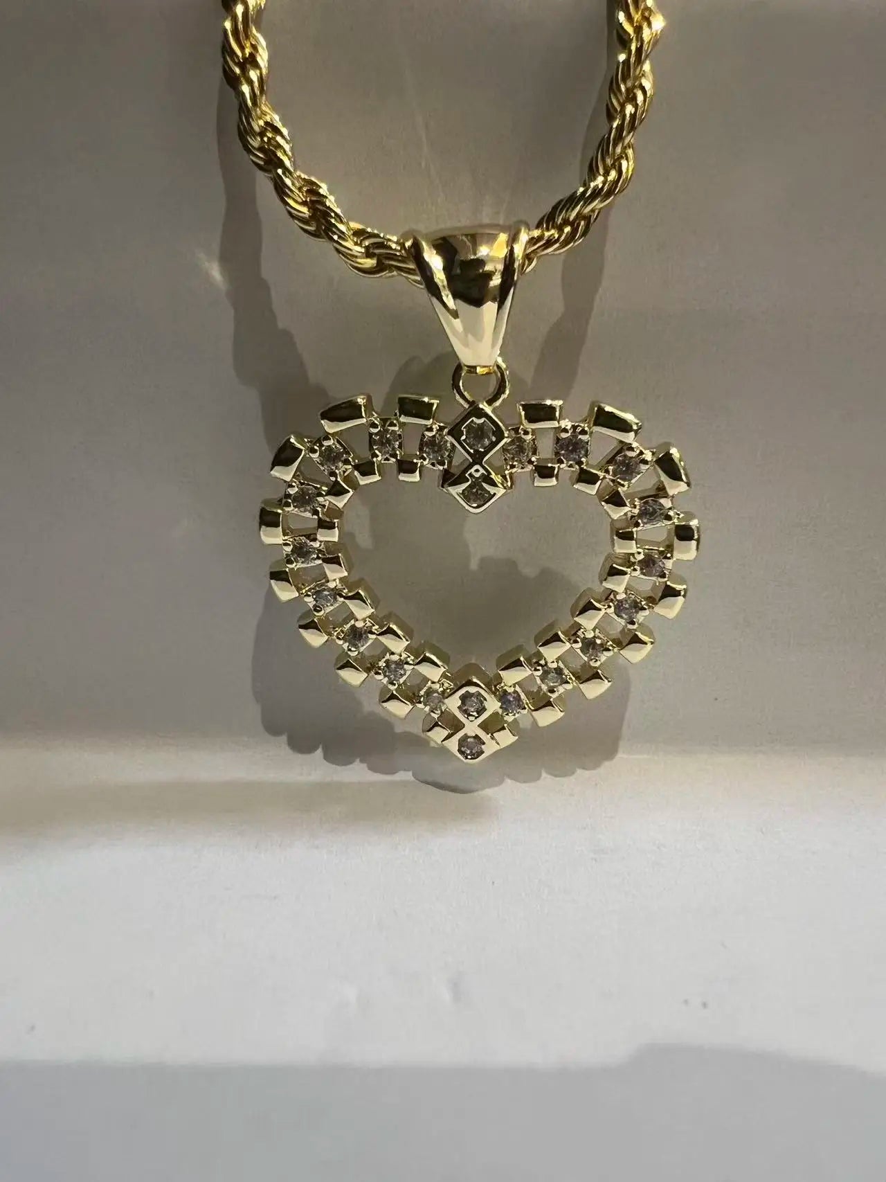 18K Gold Rope Chain Heart Pendant Necklace