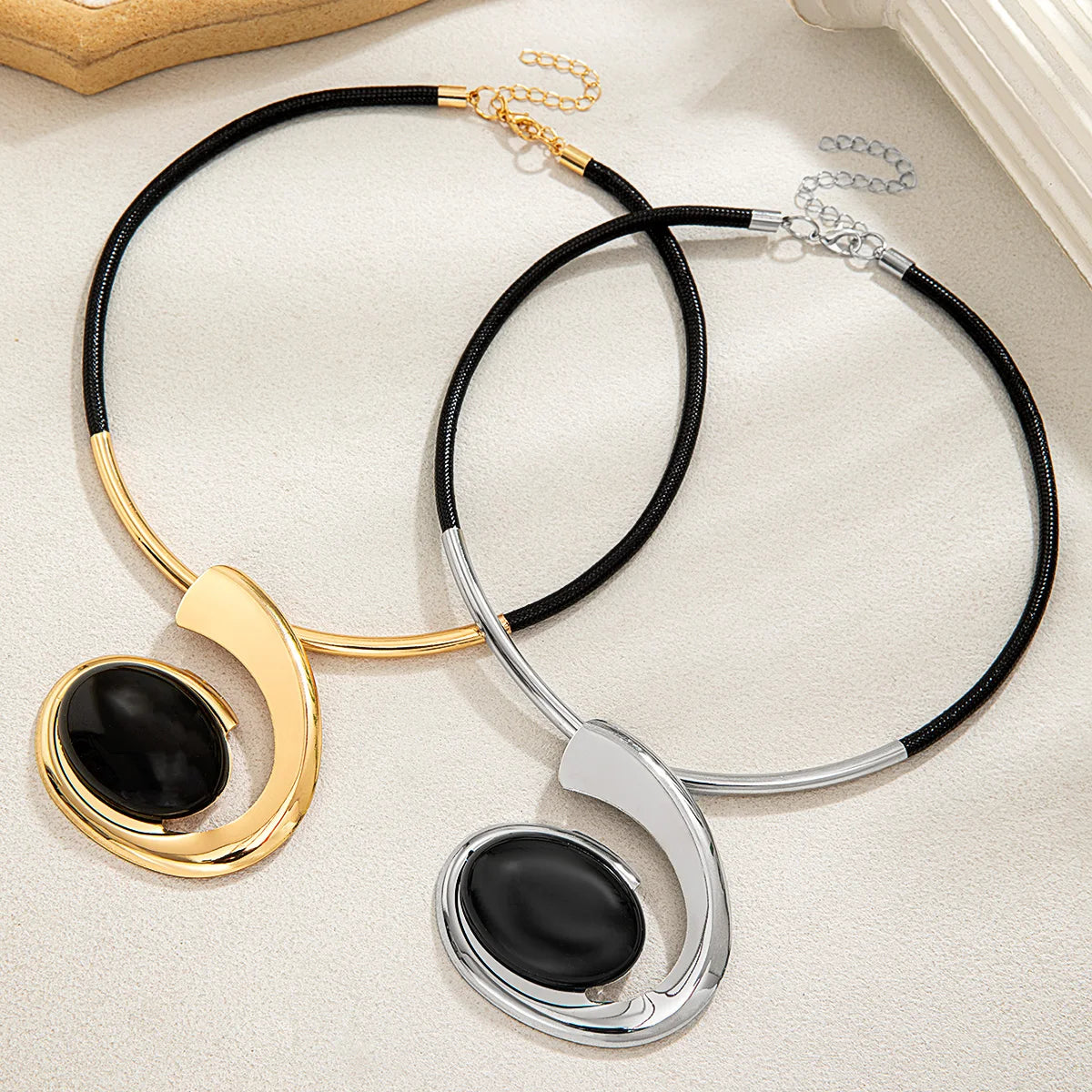 Exaggerated geometric spiral snail shaped oil drop pendant necklace