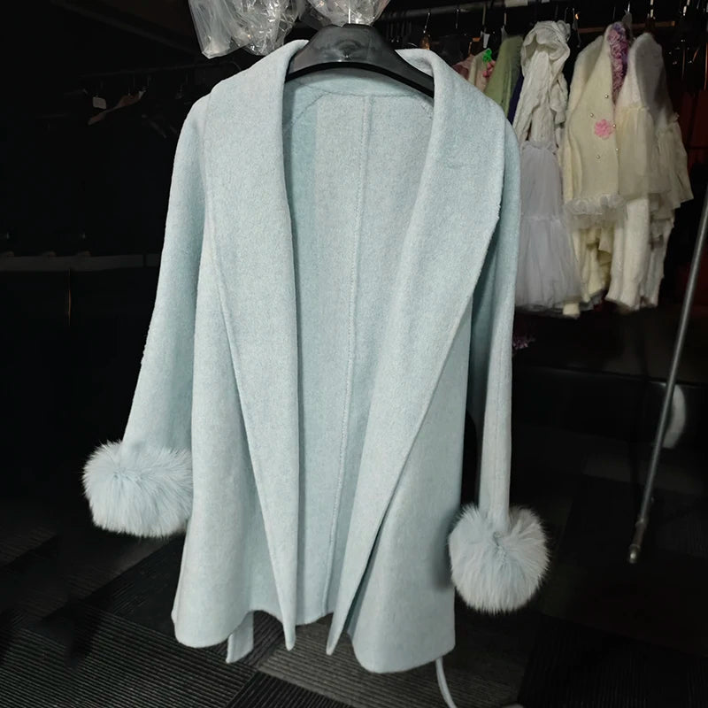 Abrigo de lana de manga larga con forro de piel