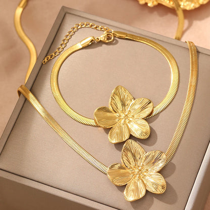 Stainless Steel Flower Pendant Jewelry Set