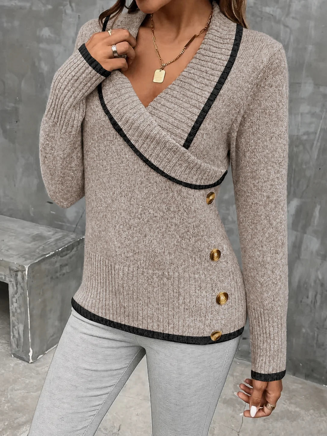 Color Blocking V-Neck Commuter Style Buttoned Long-Sleeved Knit Sweater