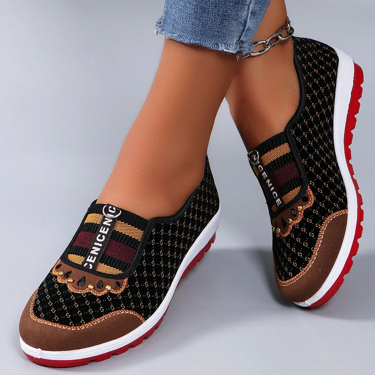 Breathable mesh flat casual sneakers