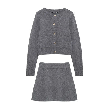 Falda mini ajustada de punto de manga larga con cuello redondo