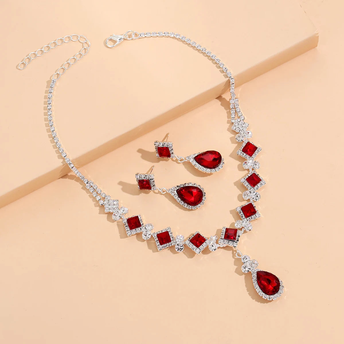 Claw Chain Geometric Droplet Necklace Set
