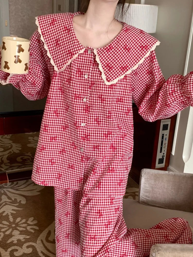 Long-Sleeved Pajamas Set