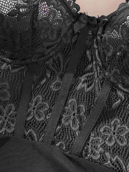 Conjunto de lencería sexy con sujetador rojo con aros de acero