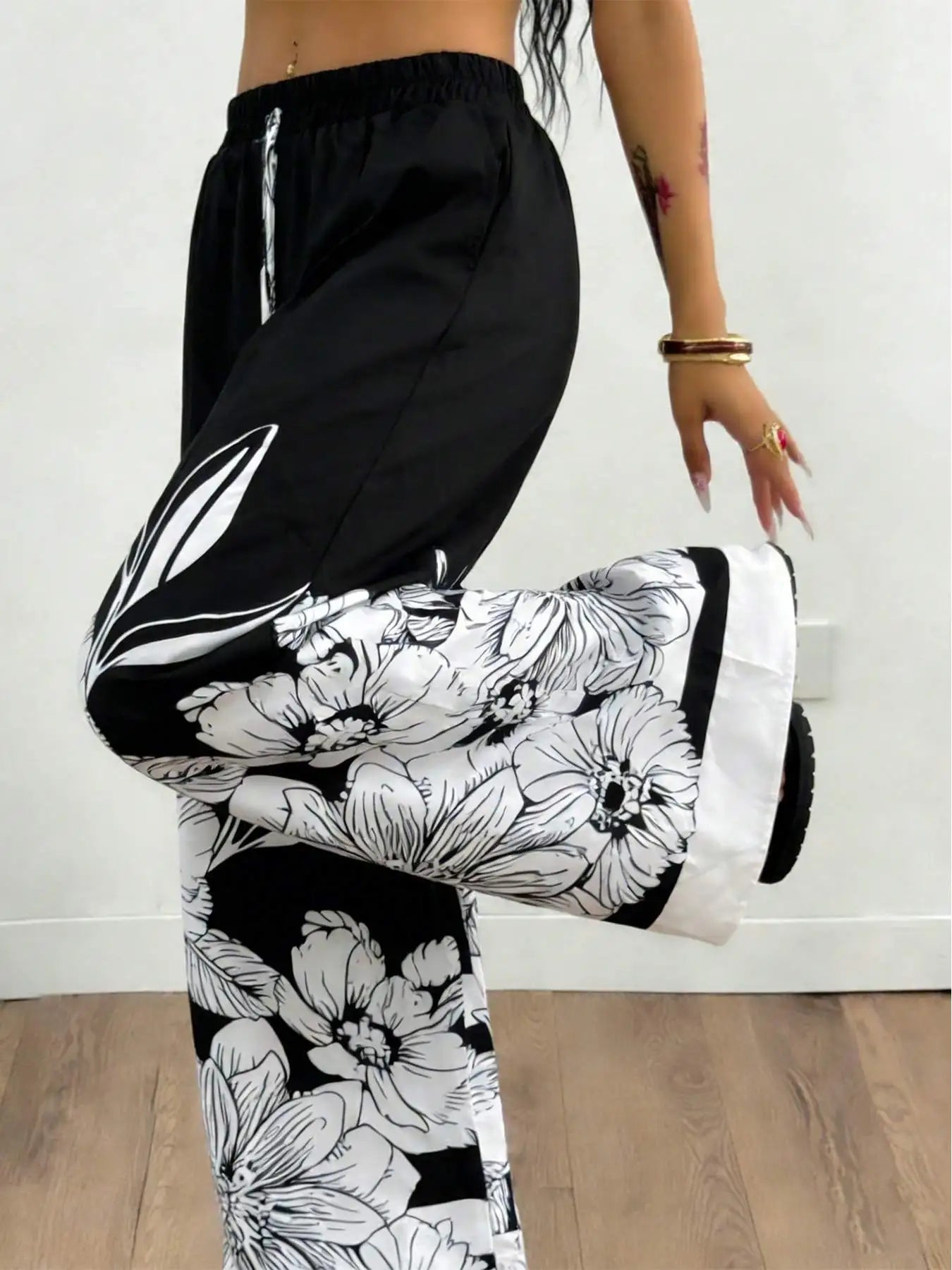 Large-Sized Printed Casual Tie Waist Wide-Leg Pants
