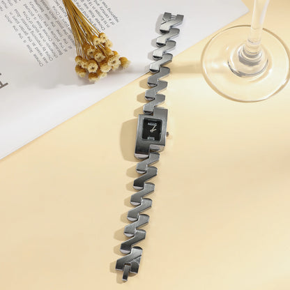 luxury mixed Arabic numeral dial quartz watch.