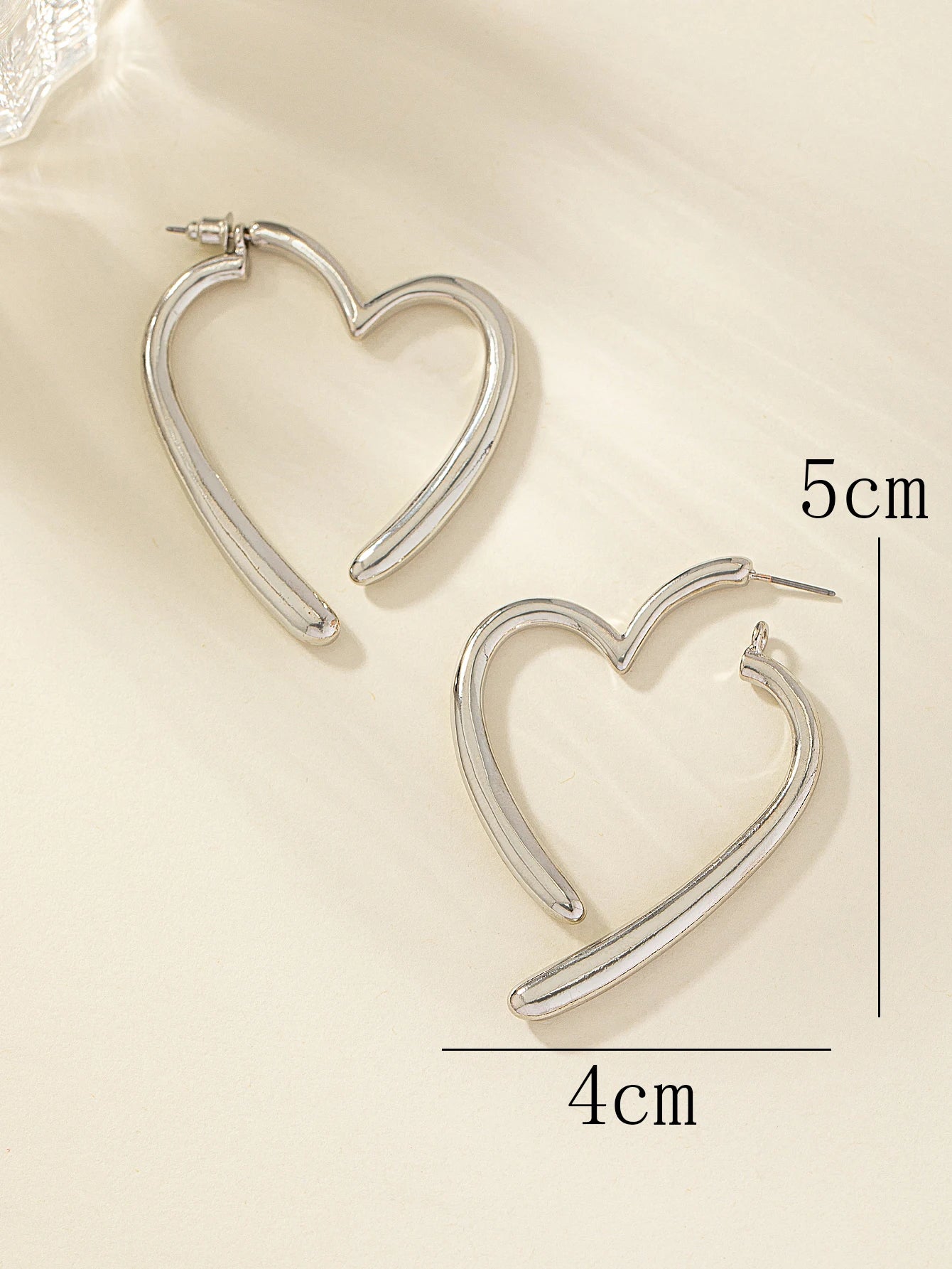 Exquisite Personalized Heart-Shaped Earrings