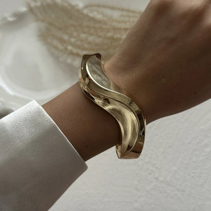 Wave Twist Exaggerated Chunky Cuff Bangle Hip Hop Bracelet