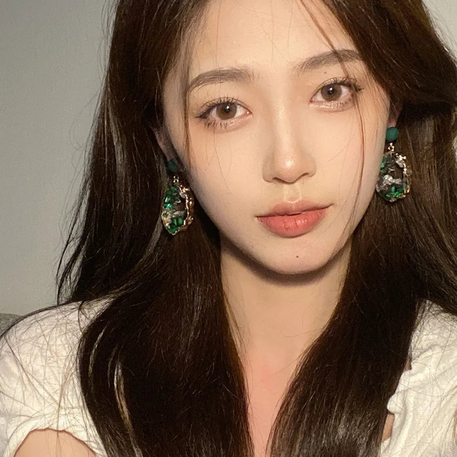 DANA Vintage Emerald Irregular Earrings