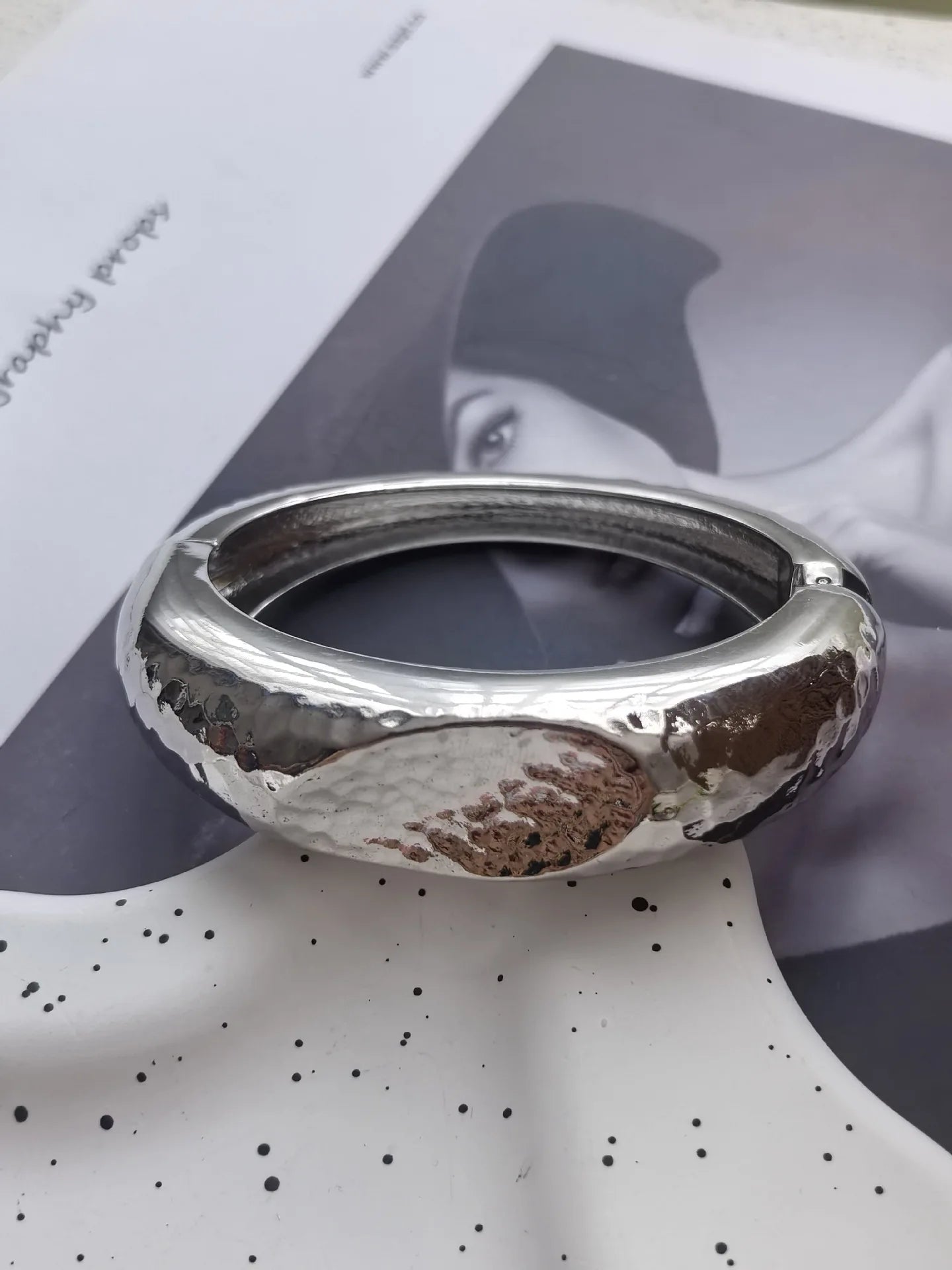 Smooth Surface Round Wide Silver Metal Bangle Geometric Bracelet