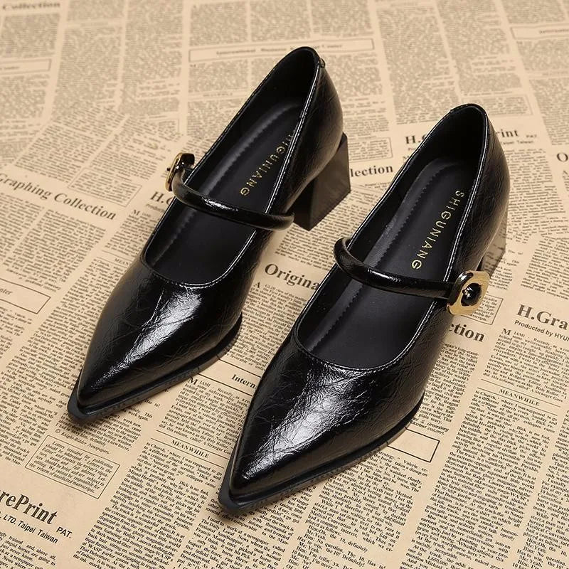 Retro mid length single belt buckle pointed toe leather shoes