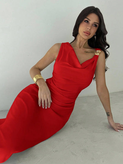 Elegante vestido sin mangas que estiliza la figura