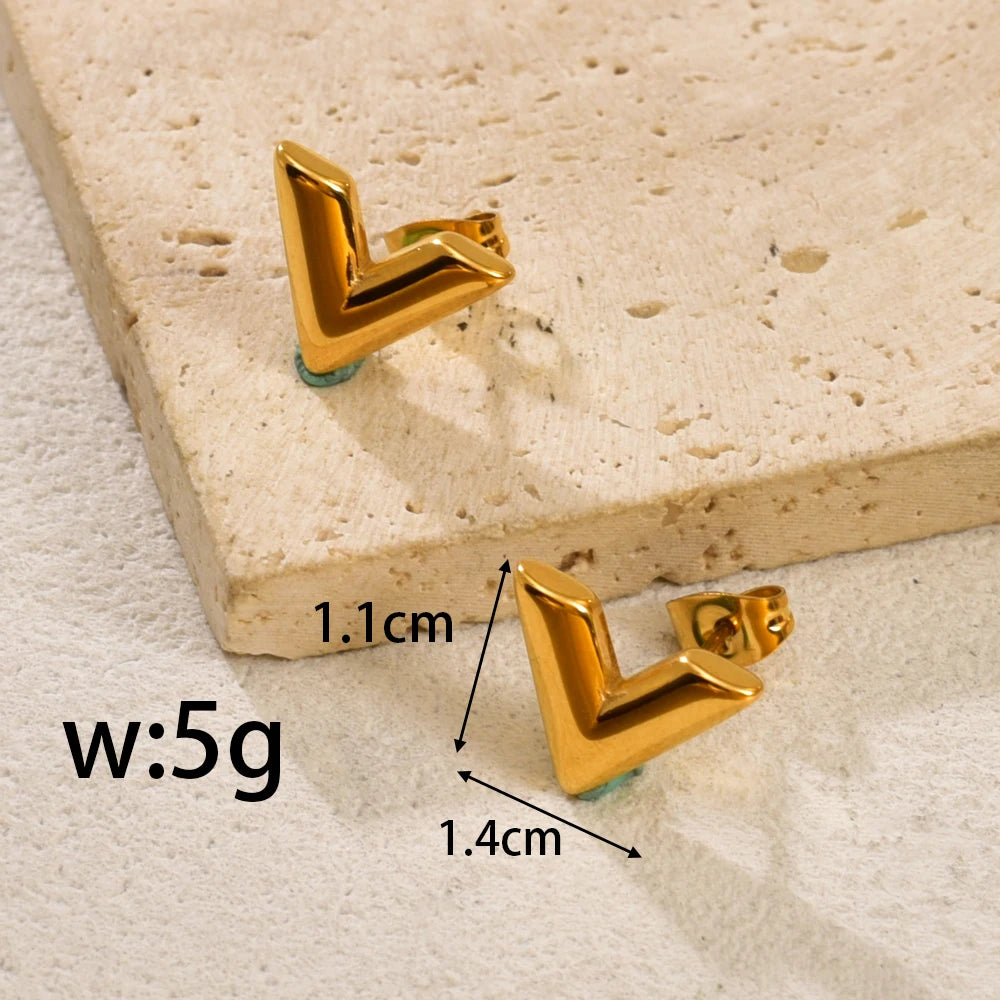 DANA Golden V-shaped small stud earrings