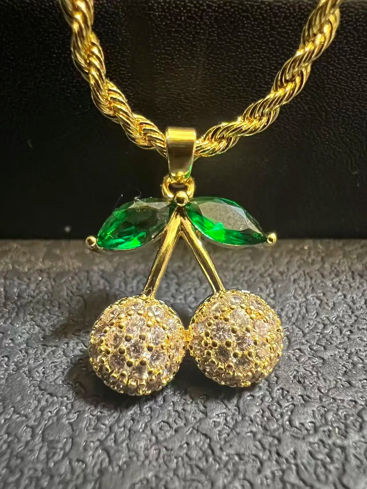 18K Gold Rope Chain Heart Pendant Necklace