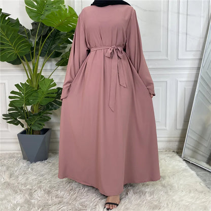 عباية وقفطان طويلة بطابع اسلامي 