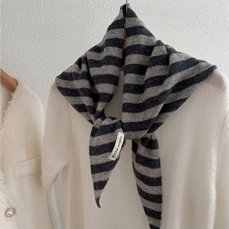 Bufanda triangular británica coreana Nicho