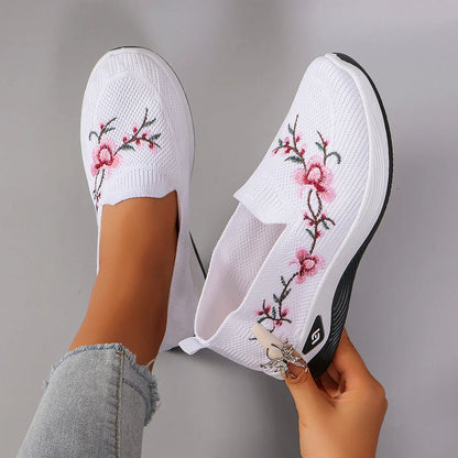 Breathable mesh flat casual sneakers shoes